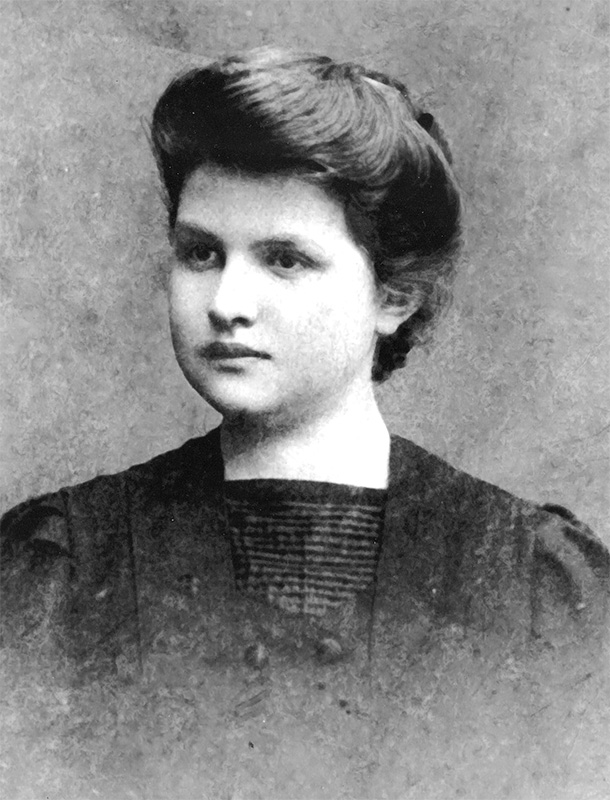 Софья Александровна Миткевич, мать Ю. Магалифа. 1910-е годы
