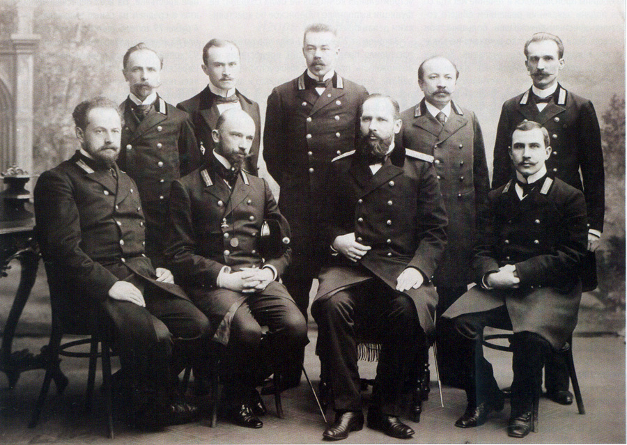 1903 г.  П.А. Столыпин - гродненский губернатор, с сослуживцами и подчиненными
