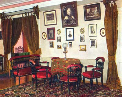 Кабинет в доме-музее П.И. Чайковского
