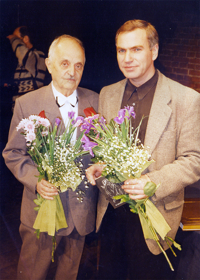 Ю.М. Магалиф и С.Н. Афанасьев после премьеры «Ожидание дамы». Автор пьесы – Ю.М. Магалиф. 21 ноября 1997 г.
