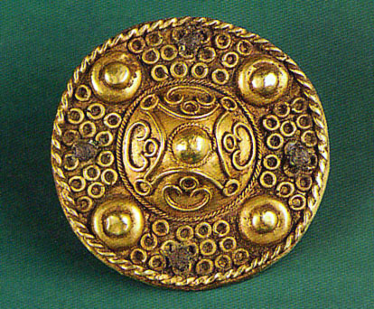 Золотая византийская фибула из Маршелепо (Франция, первая половина VII в.)
