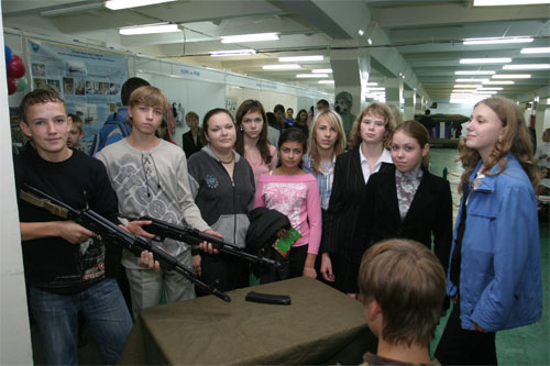 В. Кусова. СибСПАС-2006: Оружие мы знаем, очень быстро собираем. СОШ № 156

